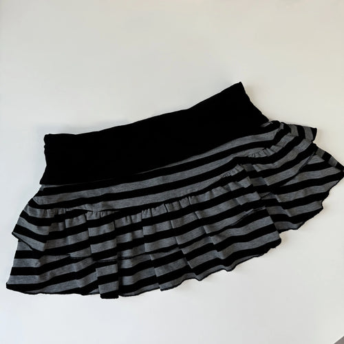FRILL LINED SKIRT